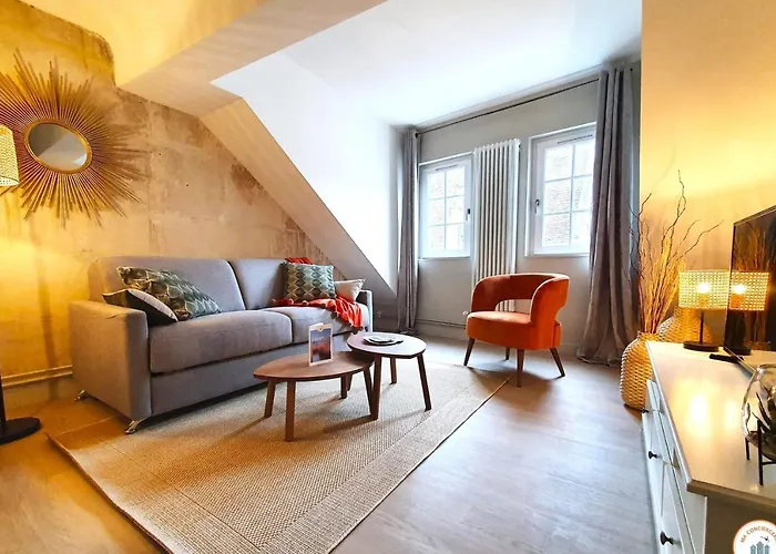 La Plume De Malherbe - Parking - Coup De Coeur * Caen